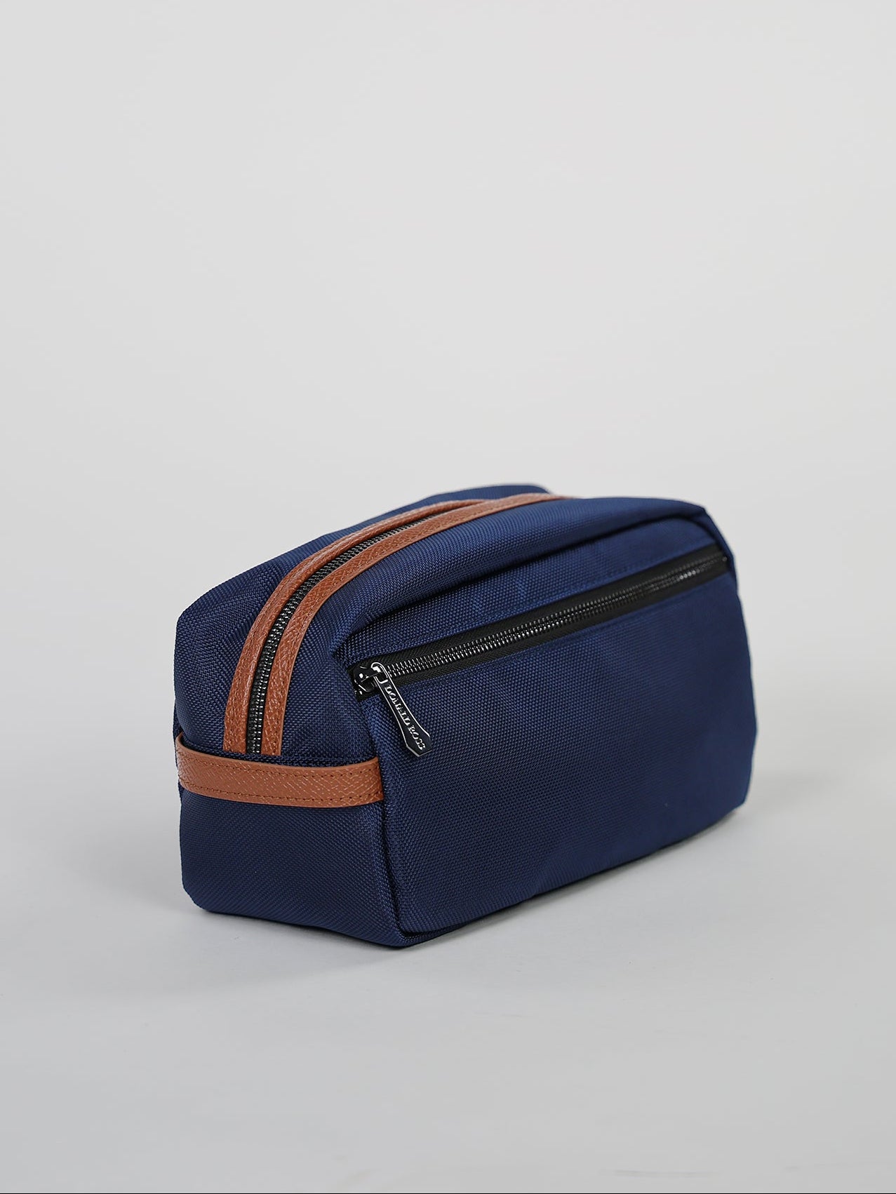 Donald Ross The Weekender Toiletry Bag